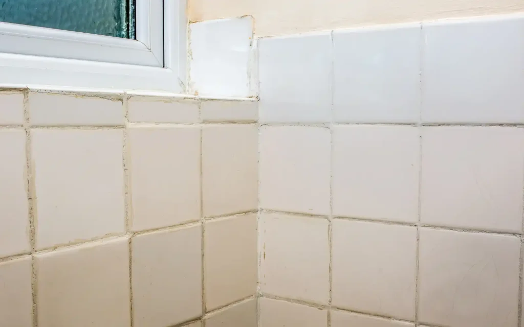 Bad-tiling-by-cowboy-bathroom-fitters