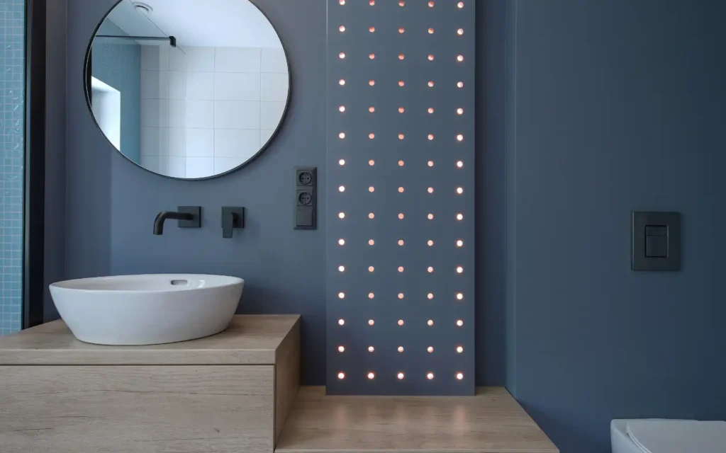 LED-panel-lightiing-in-modern-bathroom